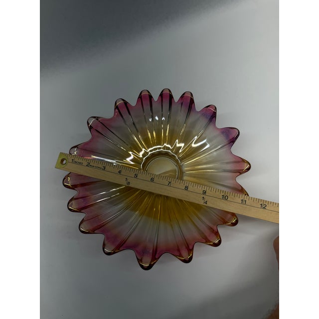 1970s Vintage Art Deco Style Iridescent Ruffled Amber & Magenta Glass Bowl For Sale - Image 5 of 5