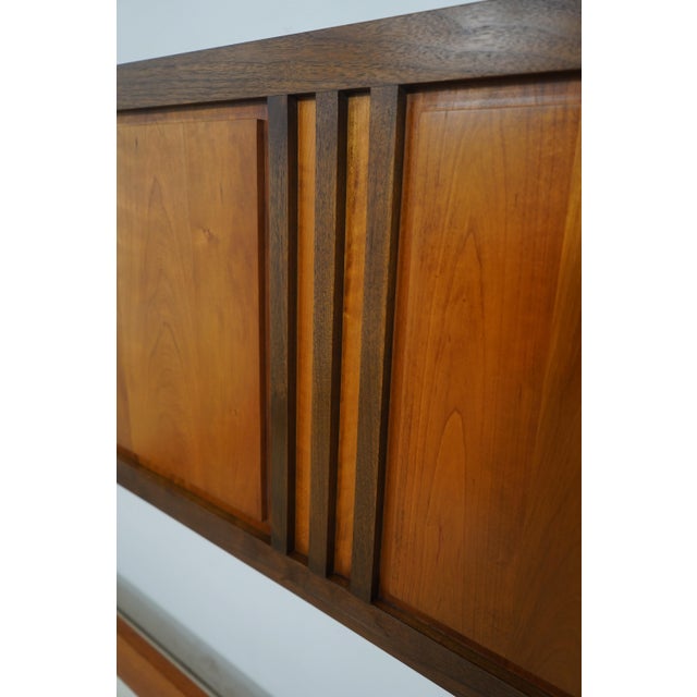 Wood Stickley King Size Metropolitan Collection Bed For Sale - Image 7 of 12