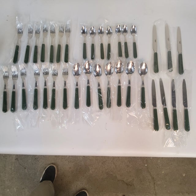 Contemporary Pop Basics 5-Piece Flatware Sets for Eight- 40 Pieces For Sale - Image 3 of 4