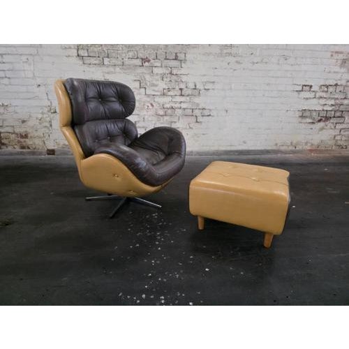 Set of Mid-Century Modern Lounge Chair with Ottoman in Leather, 1970s For Sale - Image 9 of 9