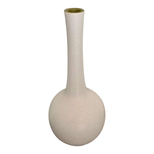 Haeger 1960s Mid-Century Modern White Ceramic Bottle Vase With Green Lining For Sale