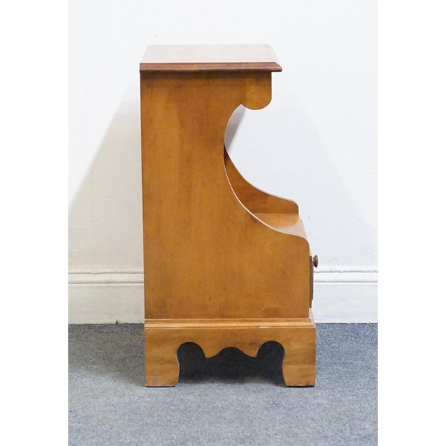 High End Vintage Solid Hard Rock Maple Colonial Early American 17" Open Cabinet Nightstand 1711 For Sale - Image 10 of 15