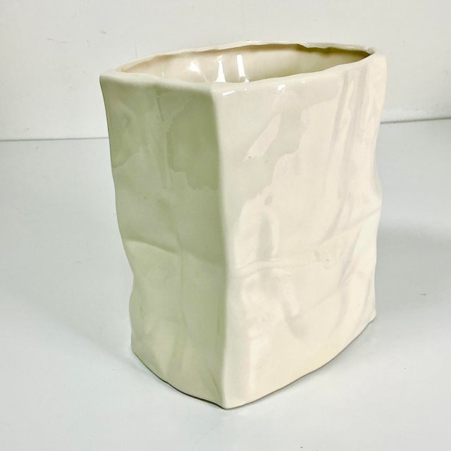 1980s Vintage Boho Chic Hollywood Regency Trompe L’Oeil Paper Bag Vase. For Sale - Image 14 of 15