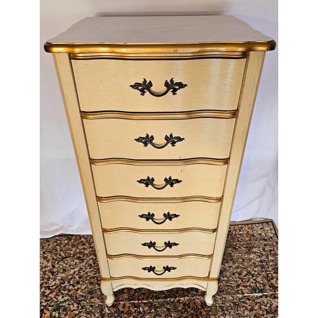 French Provincial Late 20th Century Dixie Furniture French Provincial Style Walnut 6 Drawer Lingerie Chest For Sale - Image 3 of 8