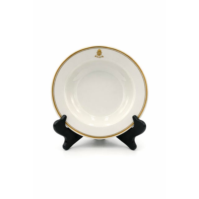 Vintage the Carlyle Hotel Nyc White Soup Bowl 9"d For Sale In Washington DC - Image 6 of 11