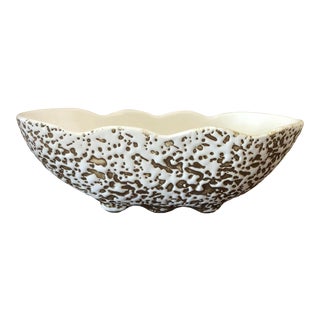 Mid-Century Modern White and Gold Spatter-Painted Planter For Sale