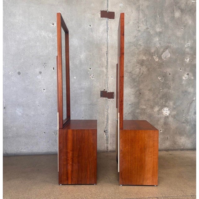 Mid-Century Modern MCM Dillingham Mirrored Vanity/ Nightstands . For Sale - Image 3 of 10