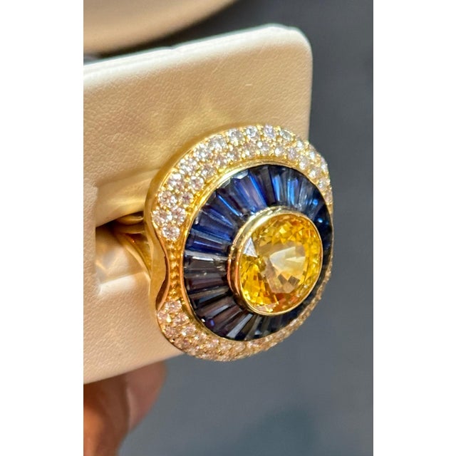 GIA Certified 10Ct Natural Ceylon Yellow Sapphire, Blue Sapphire & Diamond Ring For Sale - Image 18 of 18