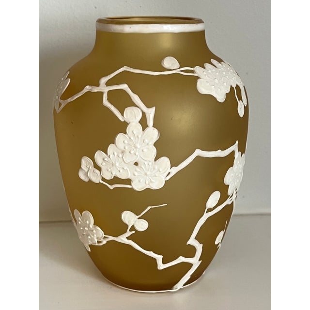 Beautiful Thomas Webb Cameo Yellow Glass Vase. Measuring 5 1/8 inches tall and 4" wide at its widest point, this adorable...