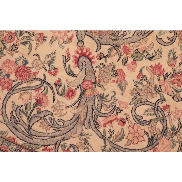 Renaissance Art Nouveau 1990's Pak-Persian Ivory/Pink Wool Rug - 6'3'' X 9'5'' For Sale - Image 3 of 9