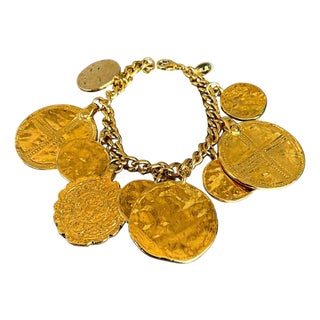Vintage Kenneth Jay Lane Acapulco Gold Tone Medallion Charm Bracelet For Sale