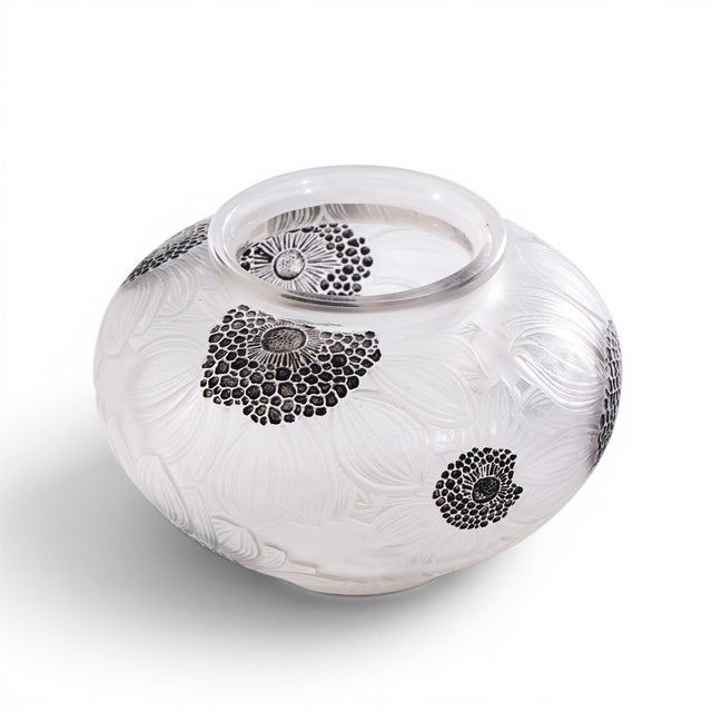 Glass René Lalique 1923 Signed Dahlias Vase For Sale - Image 7 of 8