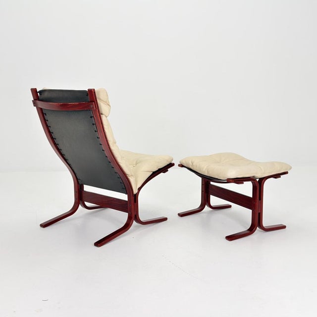 Set of Mid-Century Modern Siesta Chair and Ottoman in Cream White Leather by Ingmar Relling, 1970s For Sale - Image 5 of 18