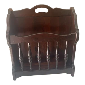 Late 20th Century Ethan Allen American Style Spindle Wood Magazine Rack Stand Holder