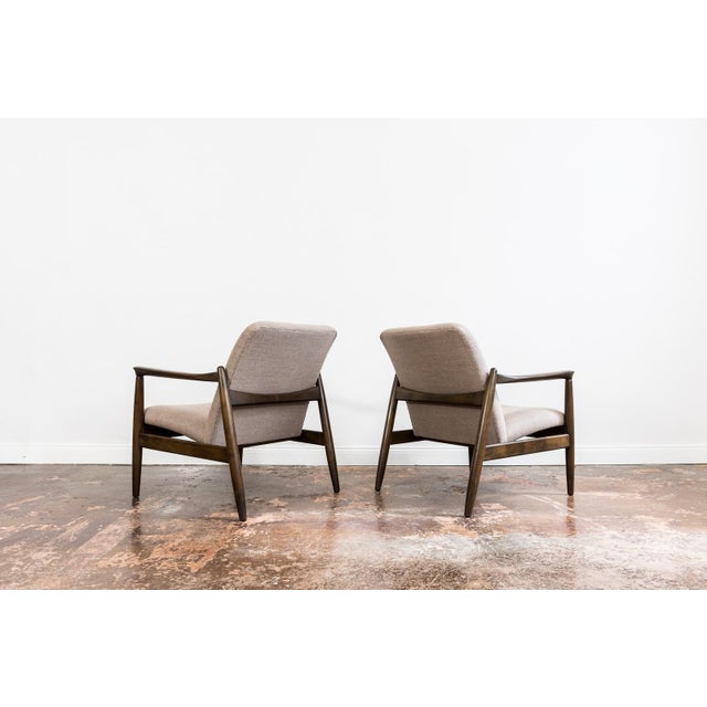 Beige Mid-Century Armchairs GFM-64 by Edmund Homa with Upholstery from Kvadrat, Poland, 1960s, Set of 2 For Sale - Image 8 of 15