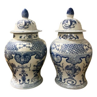 Mid-Century Chinese Export Blue and White Ceramic Pottery Ginger Jars - Pair For Sale