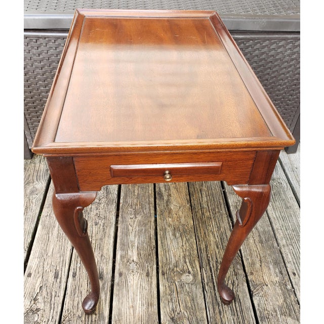 1950s English Mahogany Queen Anne Tray Top Tea Table by Hickory Chair For Sale - Image 9 of 13