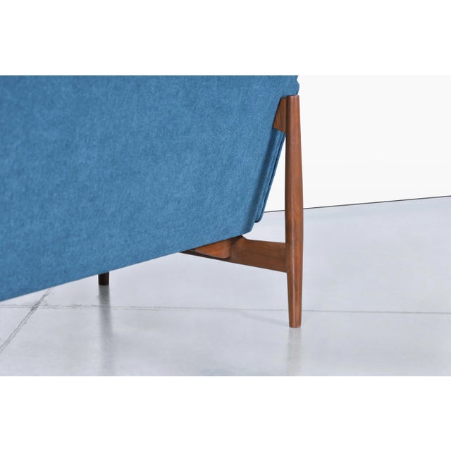 Cornflower Blue Mid-Century Modern Sculptural Walnut Sofa, 1960s For Sale - Image 8 of 10