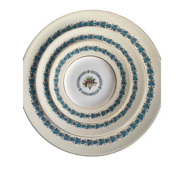 Wedgwood Vintage Wedgwood Bone China "Appledore" 6 Piece Place Setting Green Stamp Brown Urn Thanksgiving For Sale - Image 4 of 5