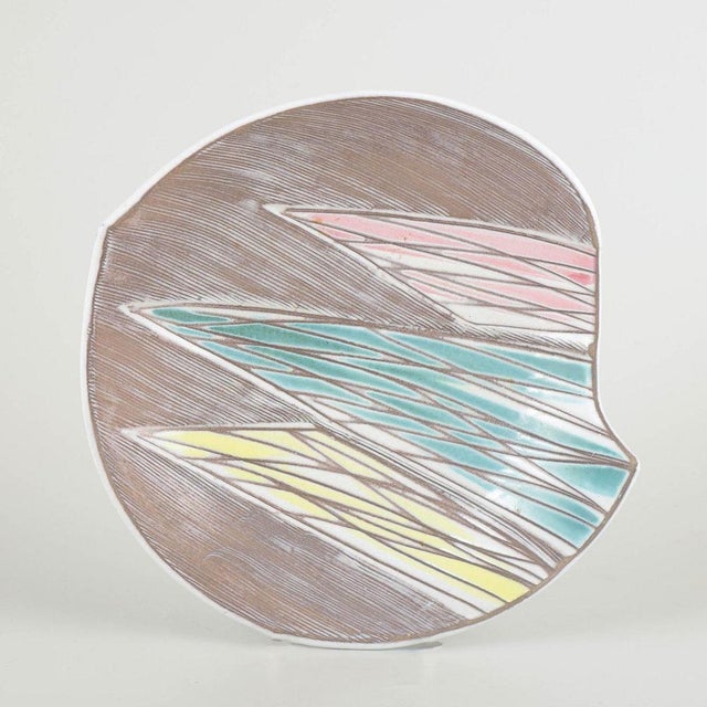 Upsala Ekeby, Mari Simmulson Bowl, model 4412, 1950/60s. Decorative round bowl with a softly organic form and incised...
