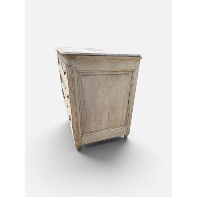 French Commode in Oak, 1760s For Sale - Image 3 of 7