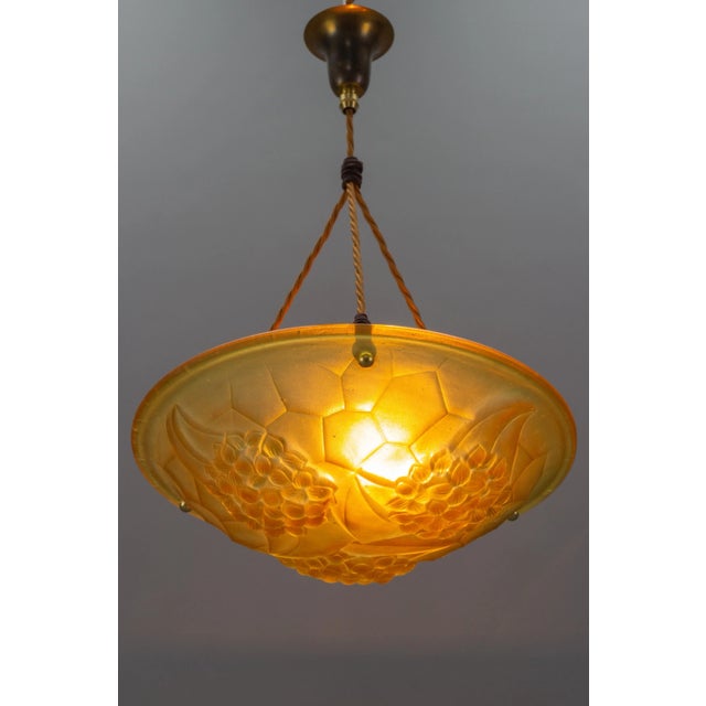 French Art Deco Frosted Amber Colored Pendant Light from ROS, 1930s For Sale - Image 3 of 18