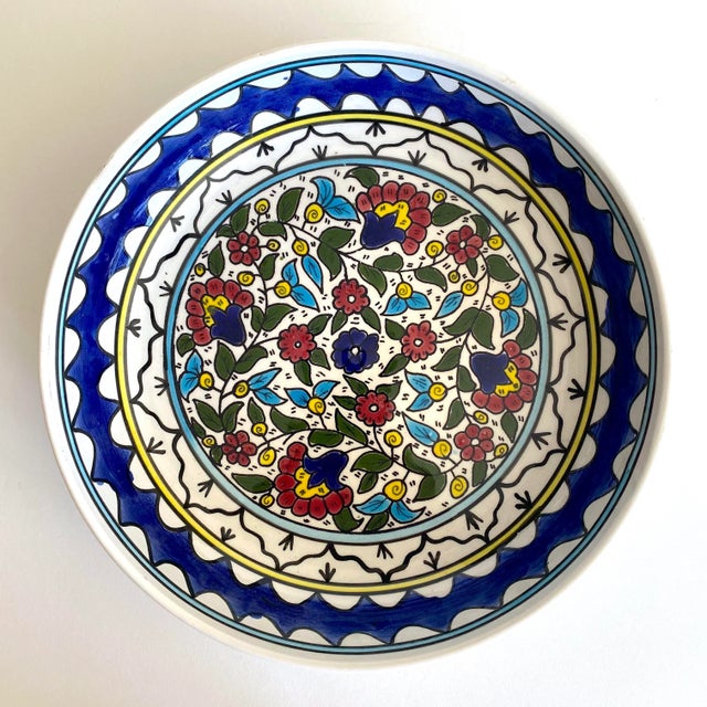 Vintage 1980s Jerusalem Art Pottery Hand Painted Floral Artisan Ceramic Decorative Serving Bowl For Sale - Image 13 of 13