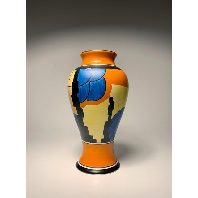 Art Deco 1990's Wedgwood Bizarre Sunray Meiping Vase by Clarice Cliff For Sale - Image 3 of 7