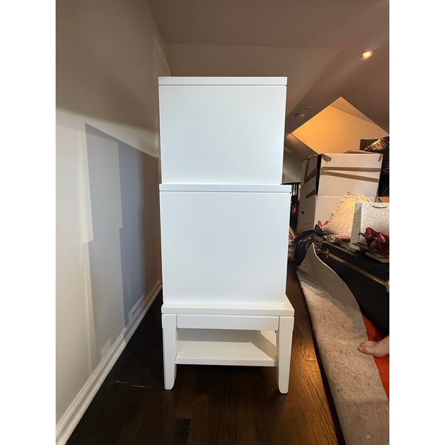 Bungalow 5 Pandora Tall 4-Drawer, White Lacquer Dresser, Attributed For Sale - Image 4 of 5