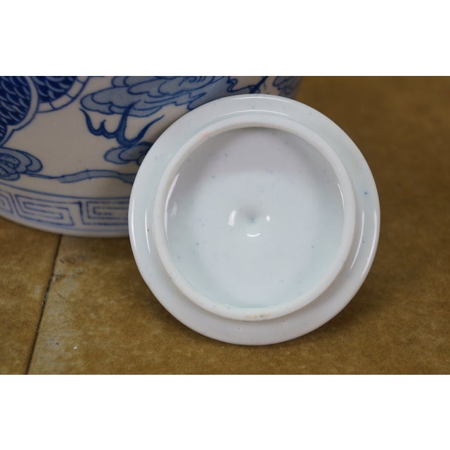 Blue Chinese Chinoiserie Blue & White Porcelain Dragon Ginger Jar Mantel Vase Urn 11" For Sale - Image 8 of 14