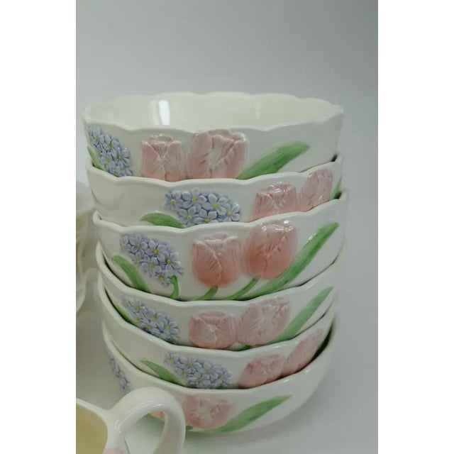 Late 20th Century 50 Piece Mary Ann Baker "Tulip Garden" Porcelain Dinner Service & Tea / Coffee Set For Sale In West Palm - Image 6 of 10