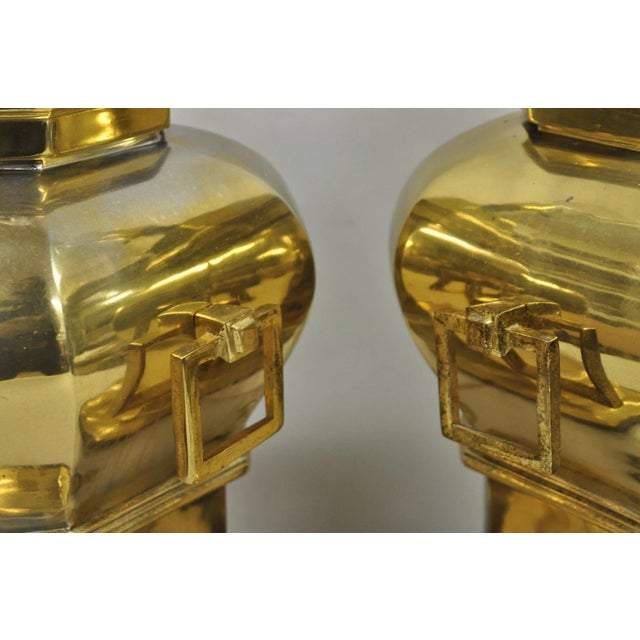 Vintage Chinoiserie Chinese Ginger Jar Brass Plated Metal Table Lamps - A Pair For Sale - Image 4 of 14