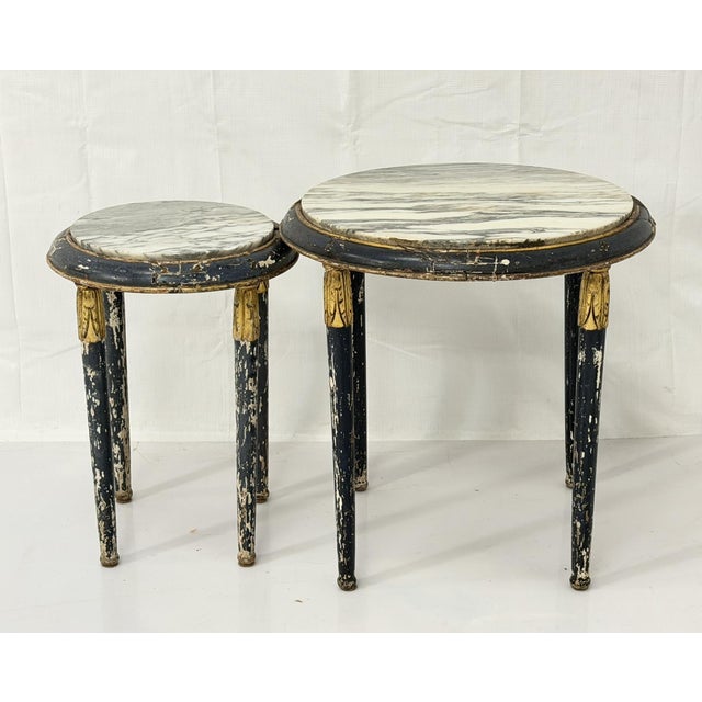 Early 20th Century Early 20th Century French Louis XVI Style Painted Giltwood Marble Top Guéridon Tables, Set of 2 For Sale - Image 5 of 18
