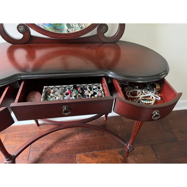 Vintage Mahogany Bombay Company Vanity With Mirror and Antique Bench in Urban American Wavelength Linen For Sale - Image 4 of 9