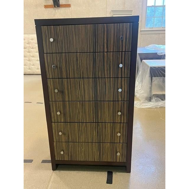 2010s Dessin Fournir Gérard Manchester Dresser – Modern Luxury 6‑Drawer Chest For Sale - Image 5 of 5