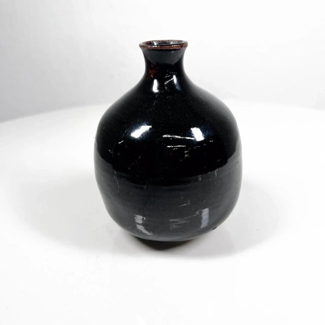 Mid-Century Modern Japanese Bud Vase Dark Brown Glaze Pottery Mingei Tenmoku For Sale - Image 9 of 11