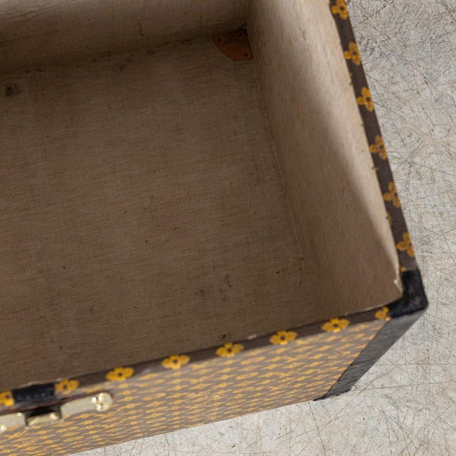 Vintage French Trunk in Monogram Canvas from Louis Vuitton, 1920 For Sale - Image 16 of 18