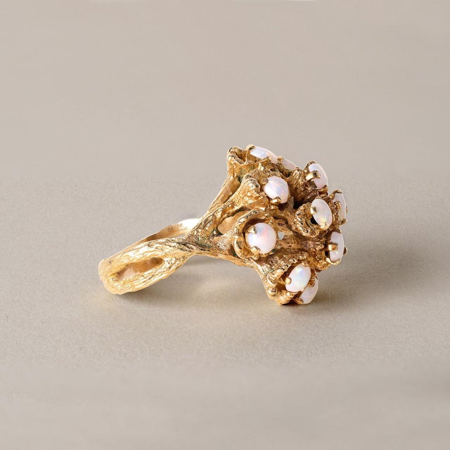 Late 20th Century Vintage Brutalist Opal Cluster Ring 18k Yellow Gold, Size 6 For Sale - Image 5 of 7