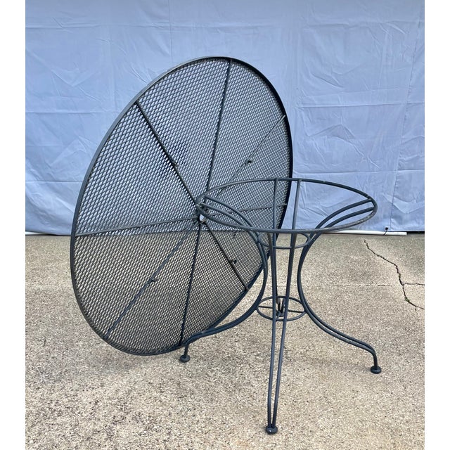 1990s Dogwood Outdoor Patio Dining Set 4 Chairs 48" Pedestal Table Meadowcraft Attributed For Sale - Image 5 of 10