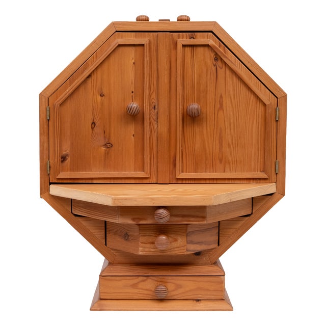 Vintage Metamorphic Pine Dry Bar, 1970s For Sale