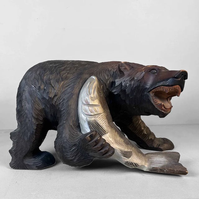 wooden carved bear 木彫りの熊 北海道 ウッドベアー REAL CARVE®︎／国立公園 支笏湖 民芸品 木彫り熊 (@realcarve