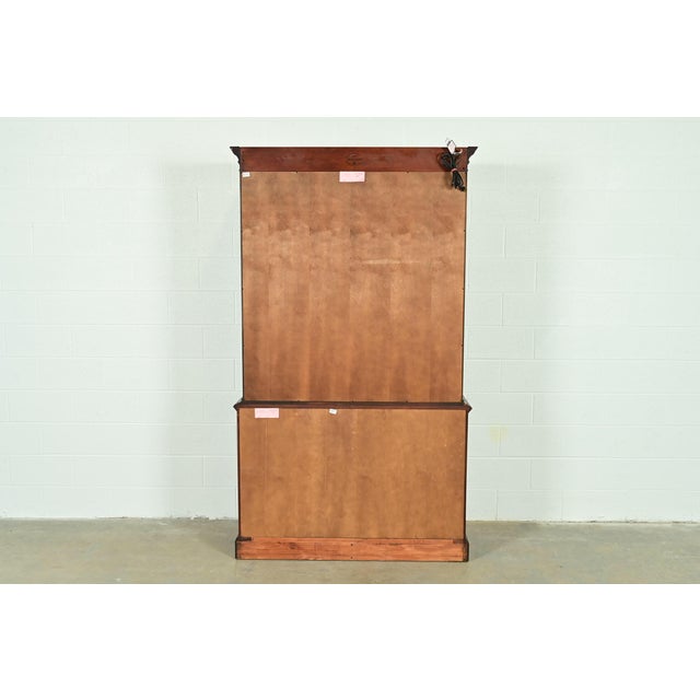 Henkel Harris Georgian Carved Flame Mahogany Lighted Breakfront Bookcase Cabinet For Sale - Image 14 of 17