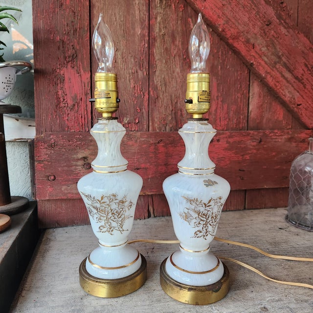 Vintage French Pair of Handcrafted White & Gold Floral Design Table Lamps 13" Tall For Sale In Kansas City - Image 6 of 18
