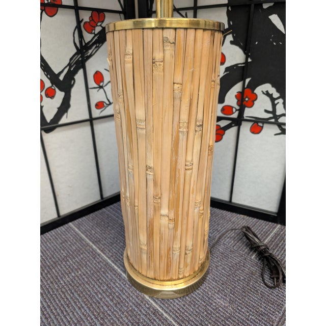1960s 1960s Mid Century Bamboo Split Rattan Column Shaped Table Lamp With Brass Details For Sale - Image 5 of 9