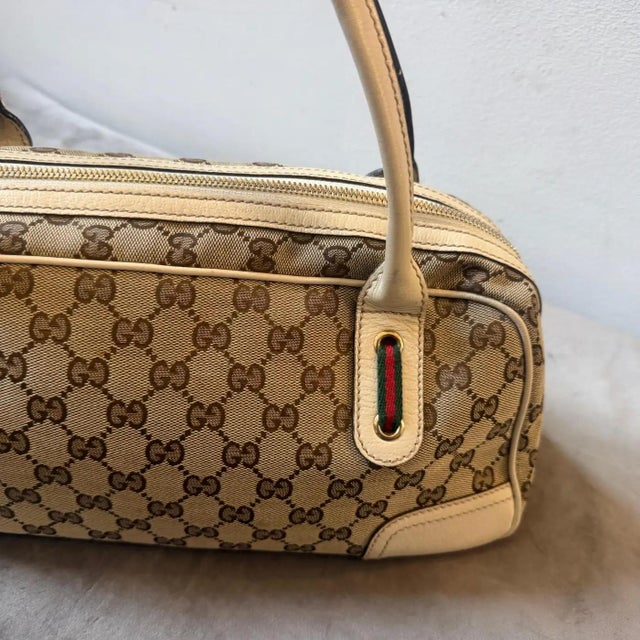 A 2006 Gucci Princy Sherry Line Gg Canvas Shoulder Bag For Sale - Image 10 of 18