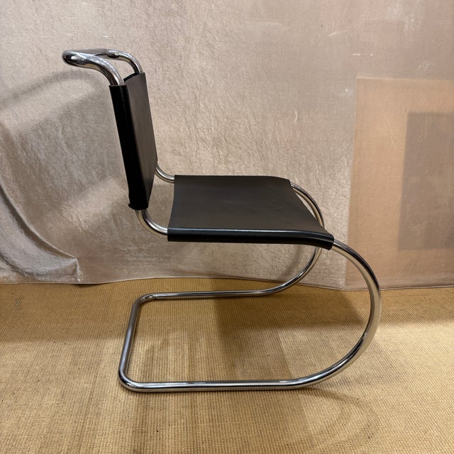 MR10 Cantilever Chair in Leather and Chrome by Mies Van Der Rohe, 1970s For Sale - Image 5 of 10