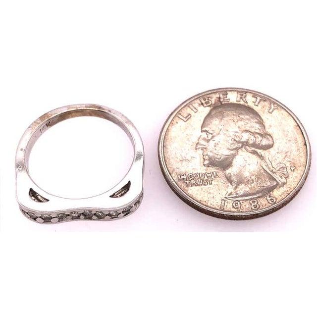 14 Karat White Gold and Diamond Wedding Band Bridal Anniversary Ring For Sale In New York - Image 6 of 10