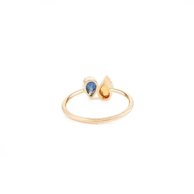 Natural Multi Sapphire Two Stone Modern Ring in 18k Yellow Gold Size 6.5 For Sale In New York - Image 6 of 11