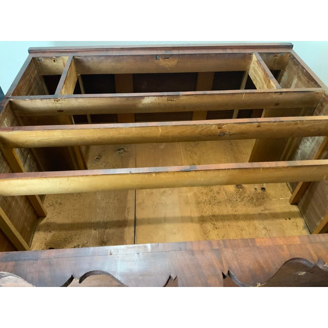 Early 19th Century Federal Hepplewhite Chest For Sale - Image 11 of 11