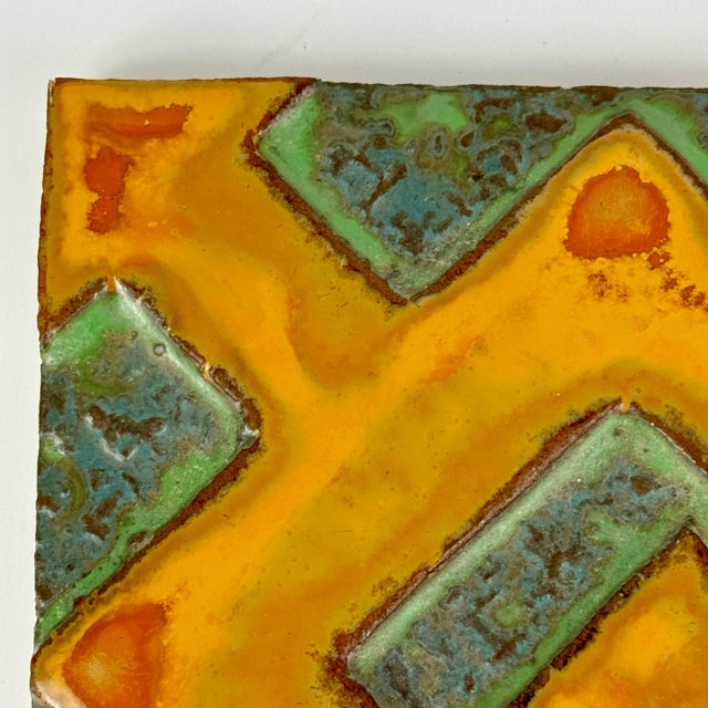 Early 20th Century Decorative American Encaustic Tile (Aetco) With Modern Design in Orange-Yellow & Green For Sale In New York - Image 6 of 8